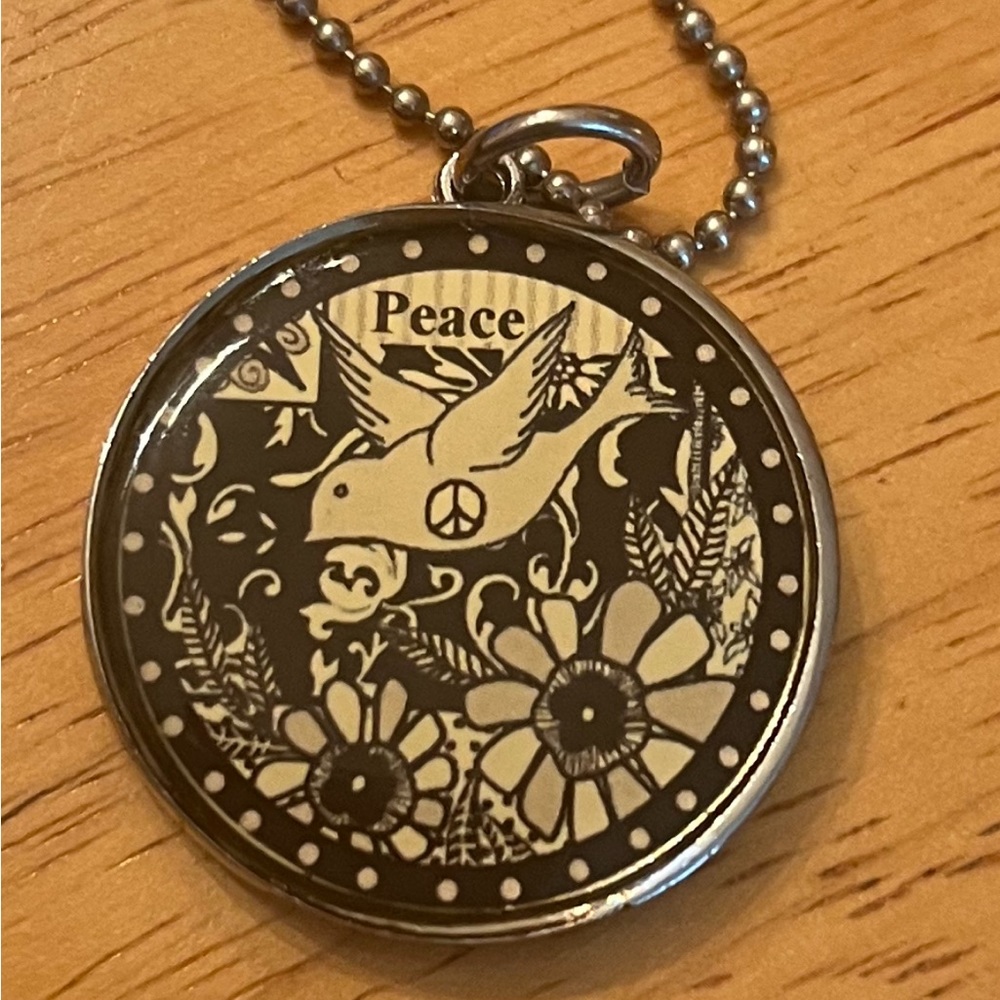Spirit Lala reversible pendant necklace